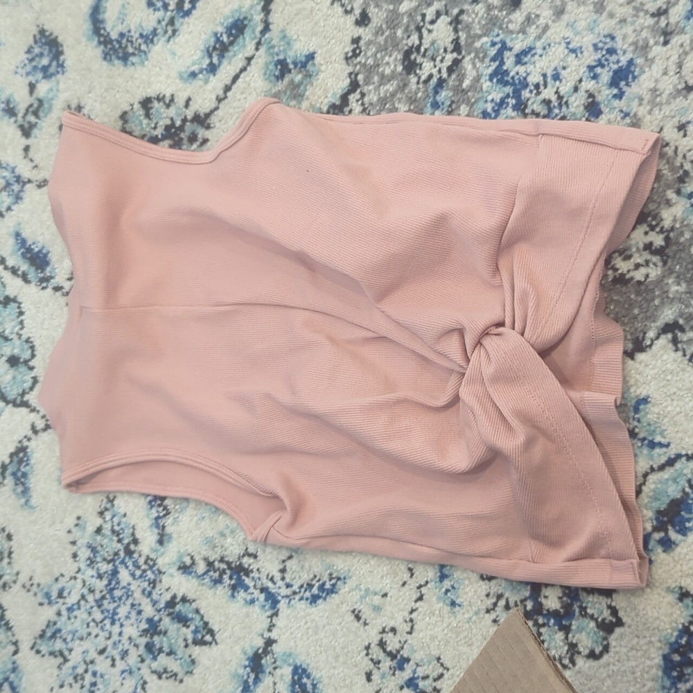 A sleeves top by Dynasty